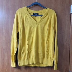 Banana Republic Forever Sweater Golden Yellow V-Neck Size Large